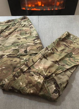 Pantalons multicam Taille L/XL, merk: pas de marque, staat: Nieuw zonder prijskaartje, maat: L, € 15,00, € 16,45 inclusief Kopersbescherming