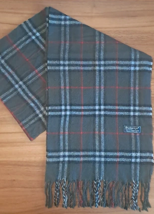 Écharpe Burberry Grise, merk: Burberry, staat: Heel goed, € 40,00, € 42,70 inclusief Kopersbescherming