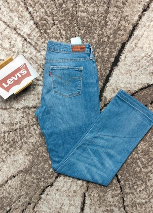 Jean Uni - Levi's - Coupe Droite -Taille W28 L34 / Bleu / Très bon État / Qualité Premium , marque: Levi's, état: Très bon état, taille: M / 38 / 10, 19,99 €, 21,69 € Protection acheteurs incluse