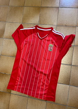 Maillot Foot Hongrie, marque: Football, état: Neuf sans étiquette, taille: M, 6,00 €, 7,00 € Protection acheteurs incluse