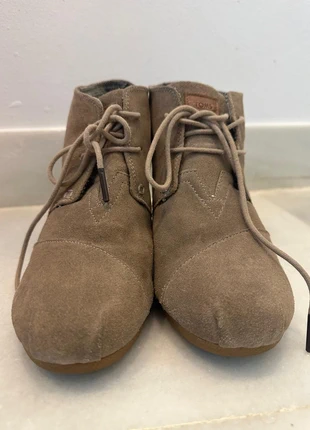 TOMS Suede Ankle Boots – Grey Platform/Wedge | Size 41 EU / 9.5 US, marque: Toms, état: Très bon état, taille: 41, 14,00 €, 15,40 € Protection acheteurs incluse