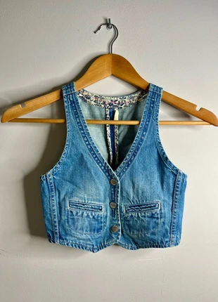 Chaleco Vaquero H&M, marque: H&M, état: Neuf sans étiquette, taille: 7 ans / 122 cm, 9,90 €, 11,10 € Protection acheteurs incluse