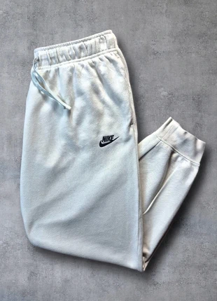 Pantalon – Nike – Taille M – Blanc – logo brodé – Très bon état, brand: Nike, condition: Very good, size: M, €25.00, €26.95 includes Buyer Protection