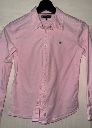Tommy hilfiger overhemd, merk: Tommy Hilfiger, staat: Heel goed, maat: 10 jaar / 140 cm, € 8,00, € 9,10 inclusief Kopersbescherming