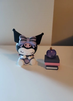 Kuromi mini figure, merk: Miniso, staat: Heel goed, maat: Prematuur, tot 44 cm, € 8,00, € 9,10 inclusief Kopersbescherming