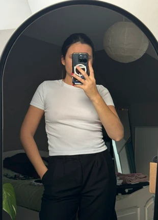 T-shirt blanc Zara basic, marque: Zara, état: Très bon état, taille: S / 36 / 8, 2,00 €, 2,80 € Protection acheteurs incluse