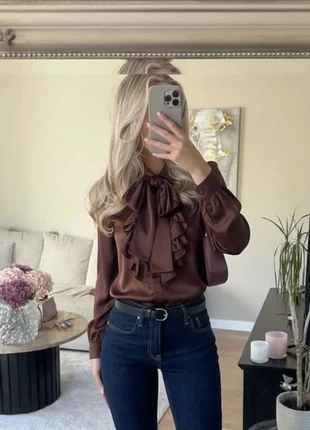 Blouse marron foncé à nœud et volants, fluide, chic et élégante taille M, marque: simaly, état: Très bon état, taille: M / 38 / 10, 42,90 €, 45,75 € Protection acheteurs (Pro) incluse