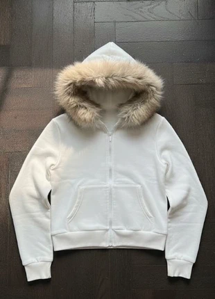 Veste blanche à capuche fourrure style Y2K, brand: y2k, condizioni: Ottime, taglia: S / IT 40 / EU 36, €45.00, €47.95 include la Protezione acquisti