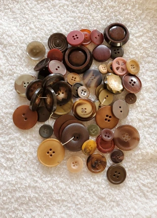 Lot de boutons marrons, état: Très bon état, 1,00 €, 1,75 € Protection acheteurs incluse