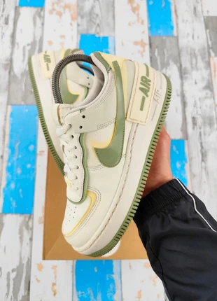 Baskets Sneackers Nike Air Force One AF1 Low Shadow << Pale Ivory Oil Green >> Taille 38, marke: Nike, zustand: Sehr gut, größe: 38, 55,00 €, 58,45 € beinhaltet Vinted-Käuferschutz Pro