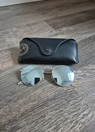 Rayban zonnebril zilverkleurig, merk: Ray-Ban, staat: Veelgebruikt, € 10,00, € 11,20 inclusief Kopersbescherming