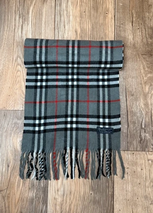 Écharpe Burberry, marke: Burberry, zustand: Sehr gut, 28,00 €, 30,10 € beinhaltet Vinted-Käuferschutz Pro