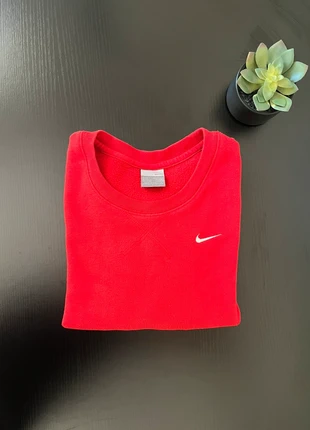 Pull Nike Rouge logo brodé taille S, brand: Nike, condizioni: Nuovo senza cartellino, taglia: S, €22.00, €23.80 include la Protezione acquisti