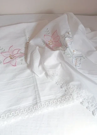 Set 2 pezzi - Asciugamani ricamate in cotone bianco per viso - Nuovo senza cartellino - Vintage, marca: Vintage Love, estado: Novo sem etiquetas, €9.00, €10.15 inclui Proteção do Comprador