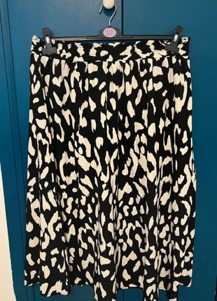 Jupe longues fendu Shein taille 2XL 48, brand: Shein, condizioni: Ottime, taglia: 4XL / IT 52 / EU 48, €3.00, €3.85 include la Protezione acquisti