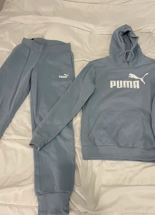ensemble jogging puma taille xs/s, marque: Puma, état: Très bon état, taille: XS / 34 / 6, 50,00 €, 53,20 € Protection acheteurs incluse
