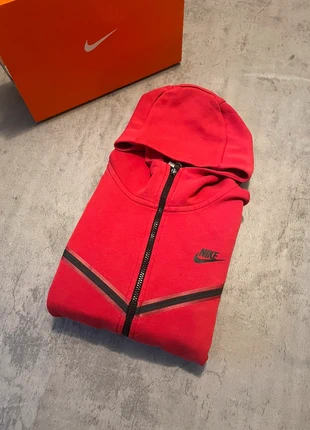 Veste Nike Tech Rouge Taille M Homme, marque: Nike, état: Très bon état, taille: S, 34,90 €, 37,35 € Protection acheteurs incluse