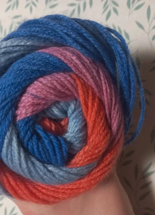 Pelote multicolore neuve, marque: LAINE, état: Neuf avec étiquette, 1,70 €, 2,49 € Protection acheteurs incluse