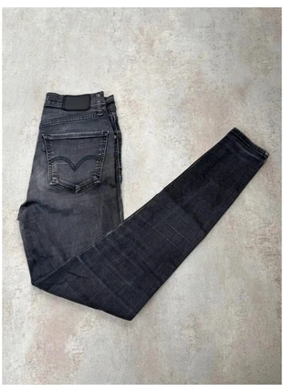 Jean Levis mile high Super Skinny Femme Noir vintage – Taille 34 (W27 L30) JN, brand: Levi's, condizioni: Ottime, taglia: XS / IT 38 / EU 34, €25.00, €26.95 include la Protezione acquisti