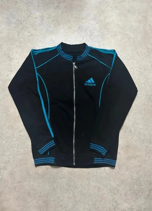 Gilet a zip noir adidas bandes bleues taille XS, marque: adidas, état: Très bon état, taille: XS, 7,00 €, 8,05 € Protection acheteurs incluse