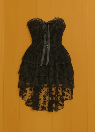 Robe bustier gothique noire à dentelle florale et volants superposés, marke: goth, zustand: Sehr gut, größe: S / 36 / 8, 55,00 €, 58,45 € inklusive Vinted-Käuferschutz
