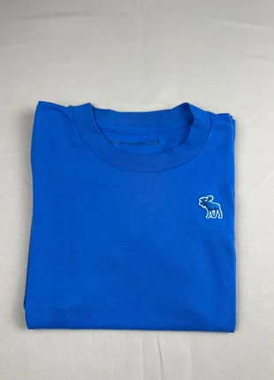 T-shirt Abercrombie Kids, condition: Good, size: 7 years / 122 cm, €4.99, €5.94 includes Buyer Protection