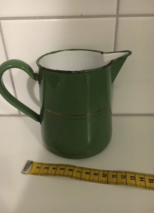 Melk kannetje emaille, staat: Heel goed, € 8,00, € 9,10 inclusief Kopersbescherming