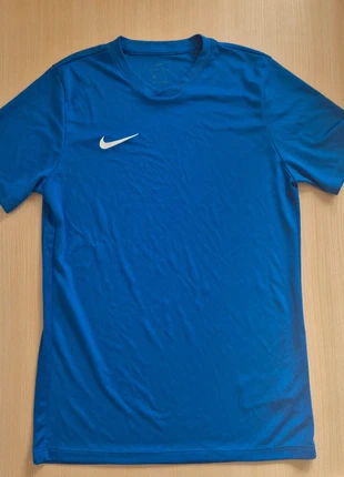 T-shirt nike dri-fit bleu solo swoosh - Taille M, marque: Nike, état: Très bon état, taille: M, 9,90 €, 11,10 € Protection acheteurs incluse