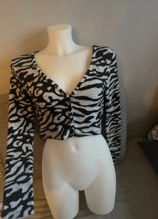 Top femme, brand: Bershka, condition: Good, size: M / 38 / 10, €5.00, €5.95 includes Buyer Protection