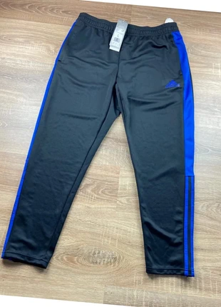 Jogging Adidas homme Slim Fit noir/bleu , Taille L - Neuf avec etiquette, marque: adidas, état: Neuf avec étiquette, taille: L, 30,00 €, 32,20 € Protection acheteurs incluse