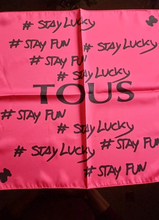 Pañuelo Tous rosa vibrante, marque: Tous, état: Neuf avec étiquette, 6,99 €, 8,04 € Protection acheteurs incluse