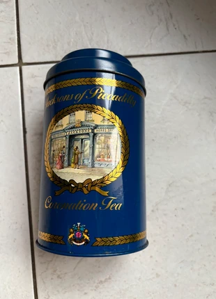 Boîte vide en métal, condition: Good, €3.00, €3.85 includes Buyer Protection Pro