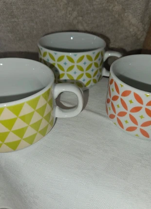 Lot de grandes tasses style vintage Maison du Monde, marque: Maisons du Monde, état: Neuf sans étiquette, 7,00 €, 8,05 € Protection acheteurs incluse