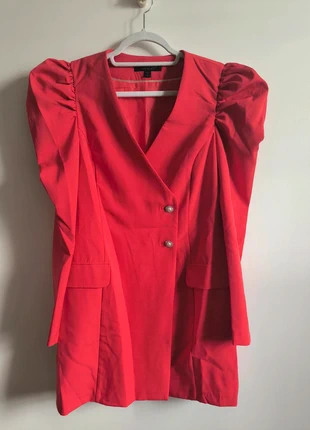 Vestido blazer corto con detalles botones, marque: Miss Selfridge, état: Très bon état, taille: L / 40 / 12, 25,00 €, 26,95 € Protection acheteurs incluse