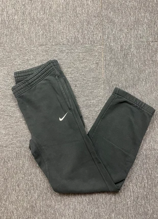 Jogging noir large, pantalon de sport, Nike taille S, logo solo swoosh, parf, brand: Nike, condition: Very good, size: S / 36 / 8, €30.00, €32.20 includes Buyer Protection