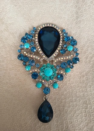 Broche XL baroque en métal doré avec des pierres et des stras, marca: Baroque, estado: Muito bom, €6.00, €7.00 inclui Proteção do Comprador Pro