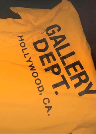 Gallery Dept Shirt, merk: Gallery Dept., staat: Nieuw zonder prijskaartje, maat: S, € 10,00, € 11,20 inclusief Kopersbescherming