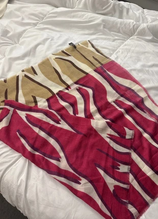 Lenço/Écharpe Parfois Oversized – Estampa Zebra Rosa & Bege, marca: Parfois, estado: Nuevo sin etiquetas, 5,00 €, 5,95 € Protección al comprador incluida