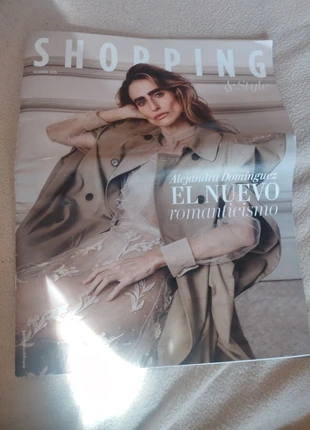 Shopping & Style España Diciembre 2025 Alejandra Domínguez el nuevo romanticismo, estado: Como nuevo, 20,00 €, 21,70 € Protección al comprador incluida