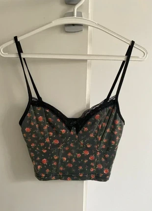 Top fleuri noir à dentelle – style vintage romantique, brand: Princess Polly, condition: Very good, size: S / 36 / 8, €15.00, €16.45 includes Buyer Protection
