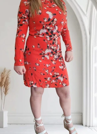 Robe Cacharel volée de pétales taille S rouge mousseline, marca: Cacharel, estado: Muito bom, tamanho: S / 36 / 8, €18.00, €19.60 inclui Proteção do Comprador