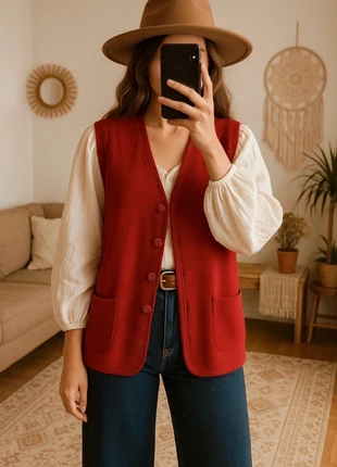 Gilet vintage Janine Pauporté, maille 50% laine / 50% acrylique rouge taille 38, marque: Janine Pauporté, état: Très bon état, taille: M / 38 / 10, 24,95 €, 26,90 € Protection acheteurs (Pro) incluse