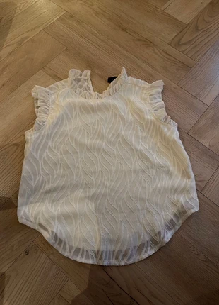 Dit beige shirtje van emery rosé, merk: Emery Rose, staat: Heel goed, maat: S / 36 / 8, € 1,50, € 2,28 inclusief Kopersbescherming