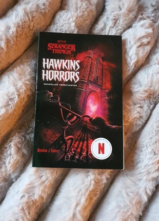 Livre Stranger Things, état: Bon état, 8,00 €, 9,10 € Protection acheteurs incluse