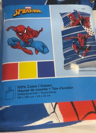 Parure de lit enfant Spiderman 140x200 avec taie 63x63 neuve, brand: Marvel, condition: New, size: Single (135-150 cm x 200-220 cm), €40.00, €42.70 includes Buyer Protection