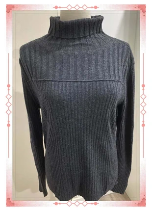 Pull Charlise mailles fines col roulé laine cachemire manches longues gris Taille S, marque: Charlise, état: Très bon état, taille: S / 36 / 8, 5,90 €, 6,90 € Protection acheteurs incluse