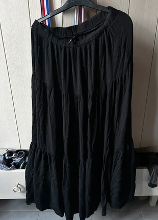 Jupe noir, marque: Stradivarius, état: Très bon état, taille: L / 40 / 12, 5,00 €, 5,95 € Protection acheteurs incluse