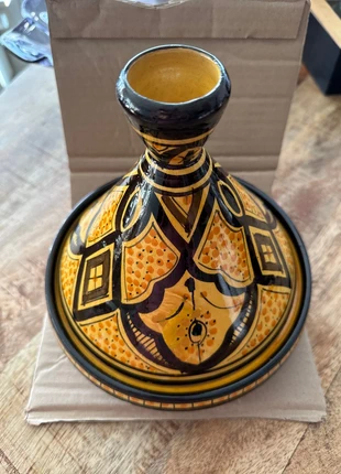 Marokkaanse tajine – handgemaakt & handbeschilderd, merk: Marrakech, staat: Nieuw zonder prijskaartje, € 12,00, € 13,30 inclusief Kopersbescherming