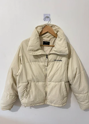 Doudoune courte beige Bershka S – style oversize, marque: Bershka, état: Très bon état, taille: S / 36 / 8, 14,49 €, 15,91 € Protection acheteurs incluse