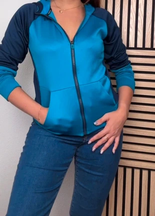 Russell Veste à Capuche Femme Bleu Marine Sport Taille S/M Très Bon État, brand: Russell, condizioni: Ottime, taglia: S / IT 40 / EU 36, €10.00, €11.20 include la Protezione acquisti Pro